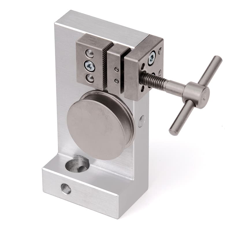 G1102 — Mordaza para alambre y cuerda tipo bolardo, grande